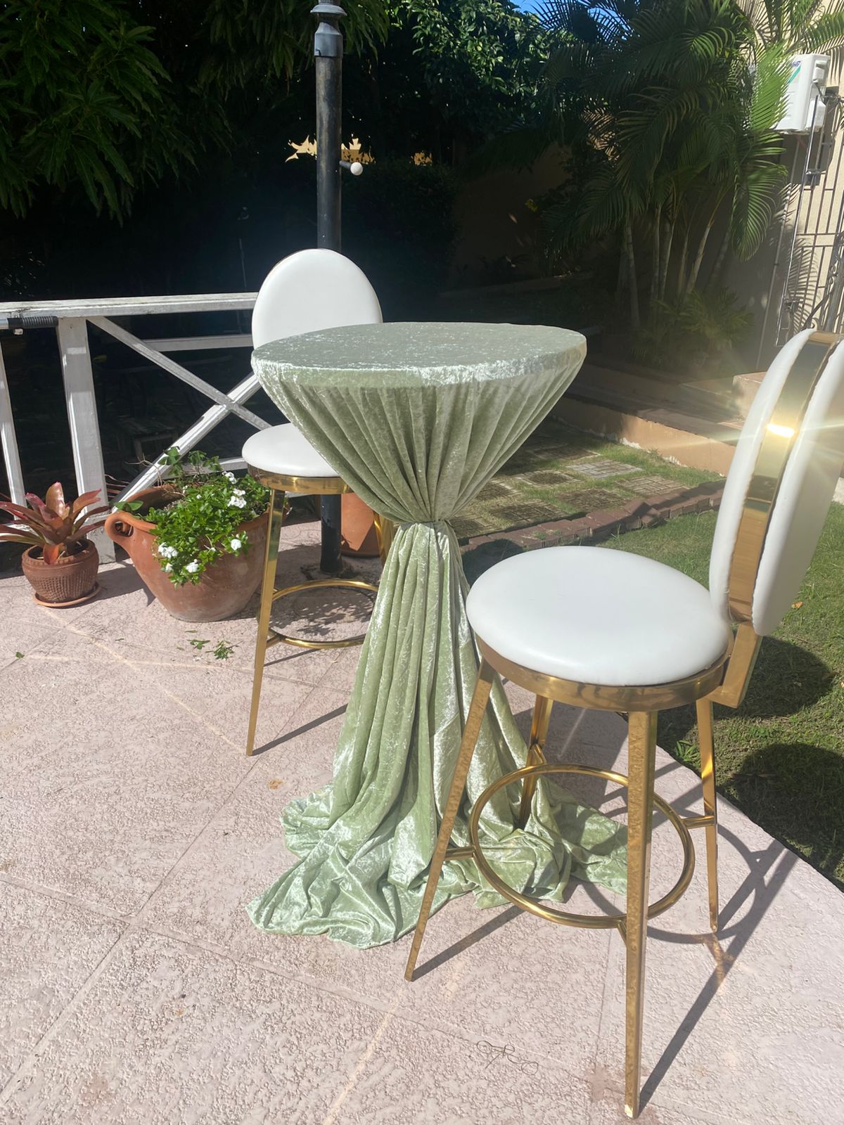 White O Back Bar Stool