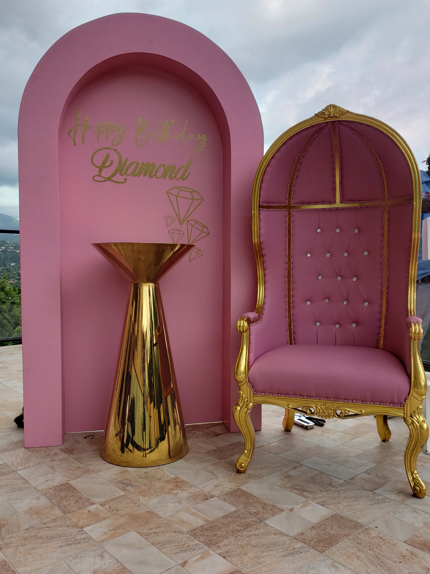 Canopy Throne Chair