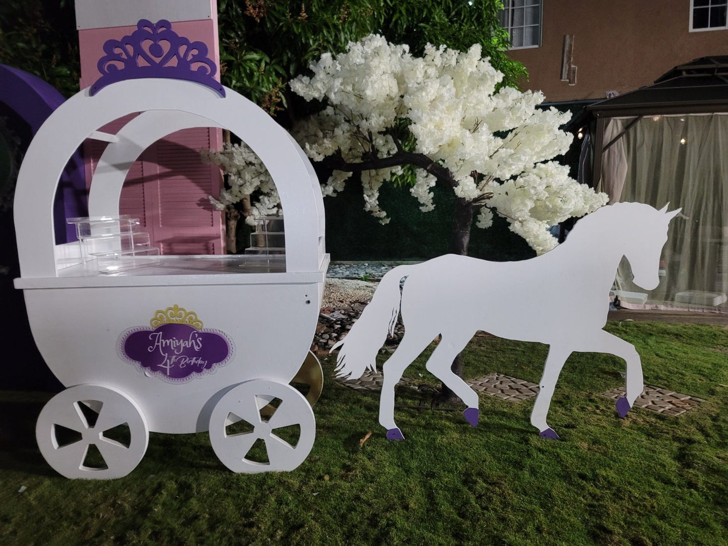 Horse & Carriage