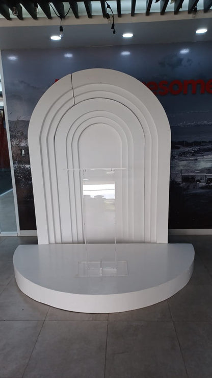 White Close Cathedral Arch
