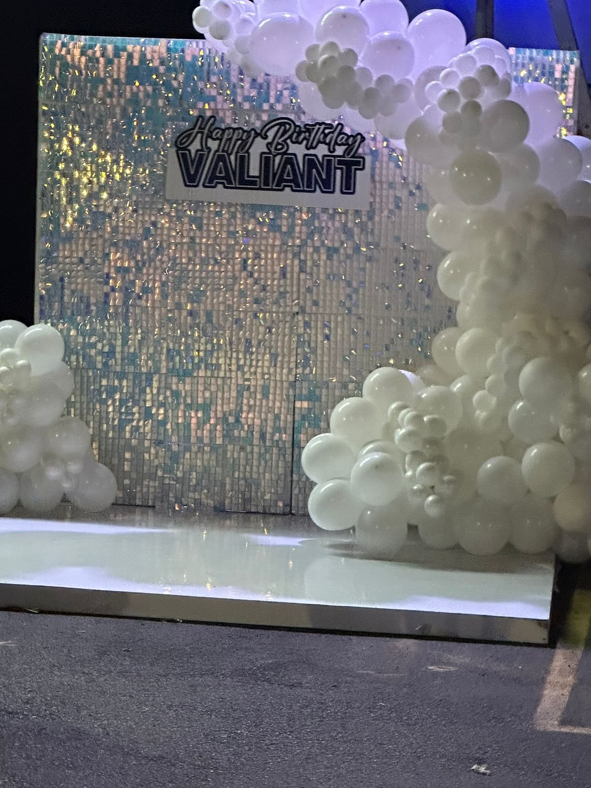 Iri Shimmer Wall