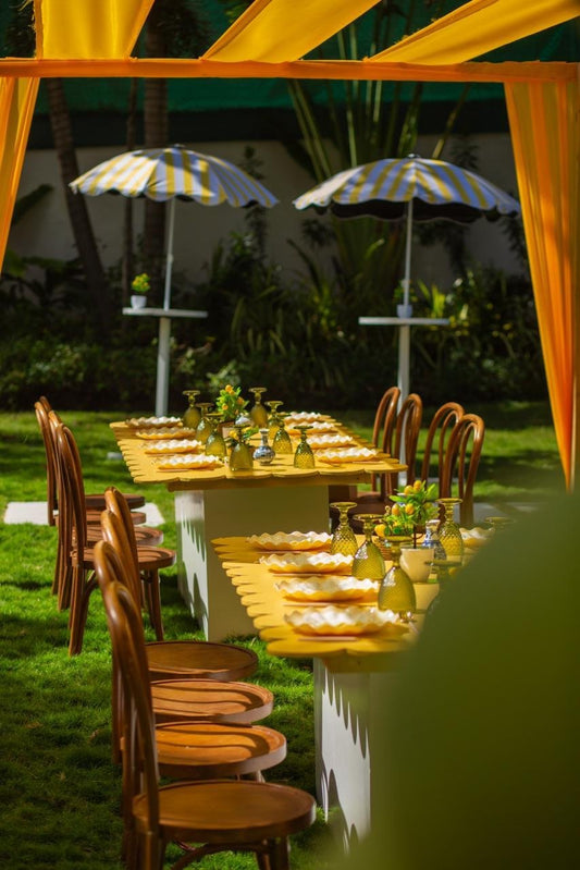 Umbrella with Bistro Table