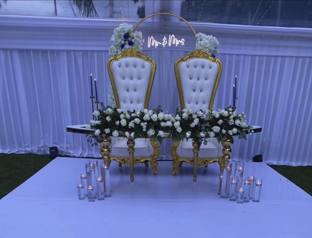Mr. & Mrs Table Set
