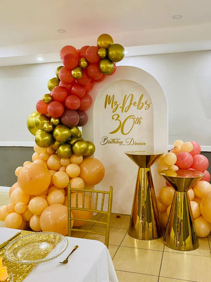 Soild Gold Bistro Cake Table