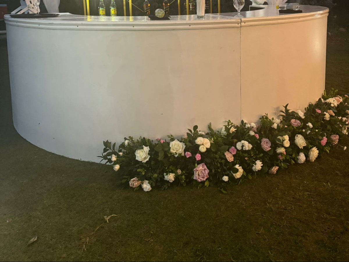 All White Curve Bar