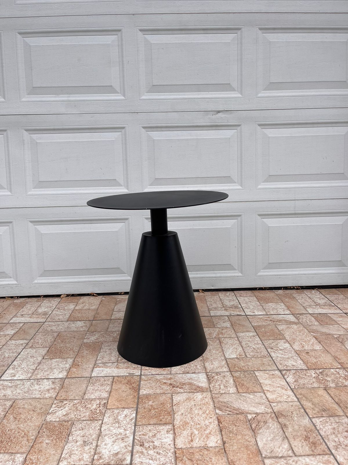 Onyx Accent Table